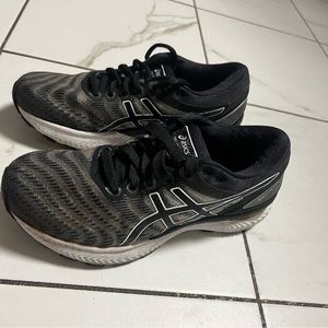 ASICS Women's Gel-Nimbus 22 Running Shoes